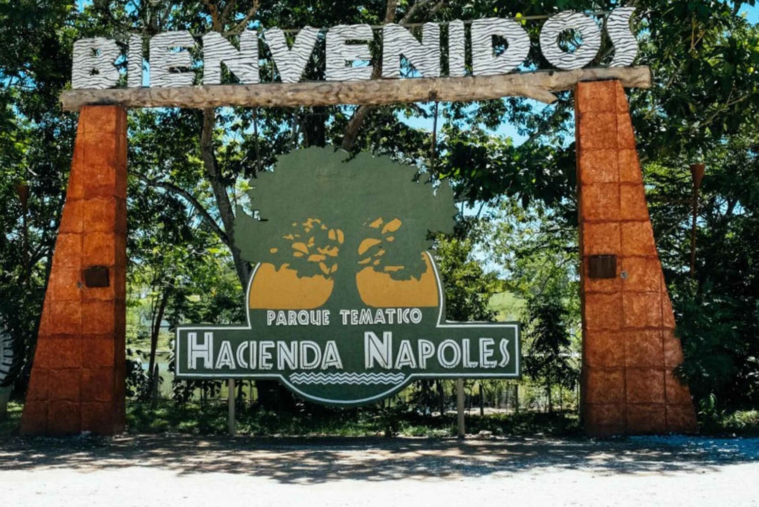 Fra Medellín: Dagstur til temaparken Hacienda Nápoles