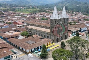 Da Medellín: gita di 1 giorno a Jardín, Andes e Hispania
