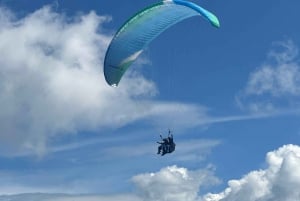 from medellin: paragliding flight