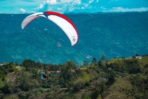 from medellin: paragliding flight