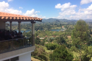 Fra Medellin: Privat Guatape-tur med kaffe