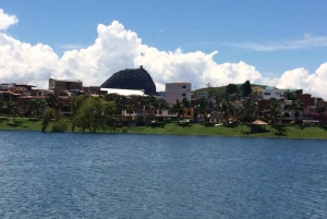 Z Medellin: prywatna wycieczka do Guatape z kawą