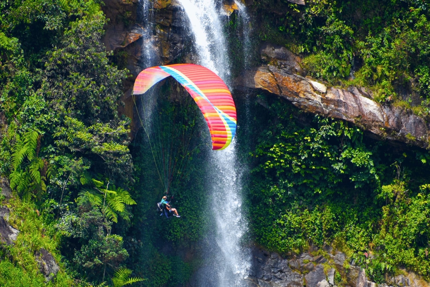 From Medellin: Private Paragliding Tour Over Waterfalls