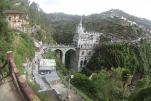 Desde Quito: Excursión de un día al Santuario de Las Lajas y recogida en el hotel