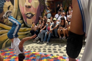 'Del arte callejero al cielo' Tour Privado Comuna 13 y Mirador La Palma