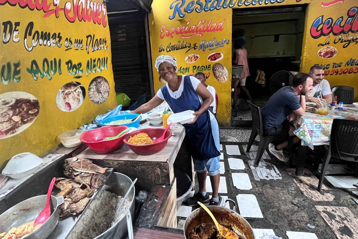 Full City Tour with Lunch at Anthony Bourdain Favorite Spot