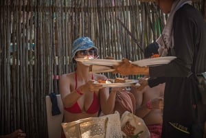 イスラ・バル・プラヤ・ブランカでの終日（マンボ・ビーチ・クラブにて