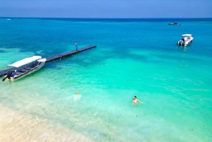 Full-day tour of 3 private islands in the Rosario Islands