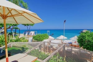 Full-day tour of 3 private islands in the Rosario Islands