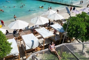 Full-day tour of 3 private islands in the Rosario Islands