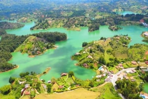 Tour di un giorno intero a Guatapé Piedra del Peñol da Medellin