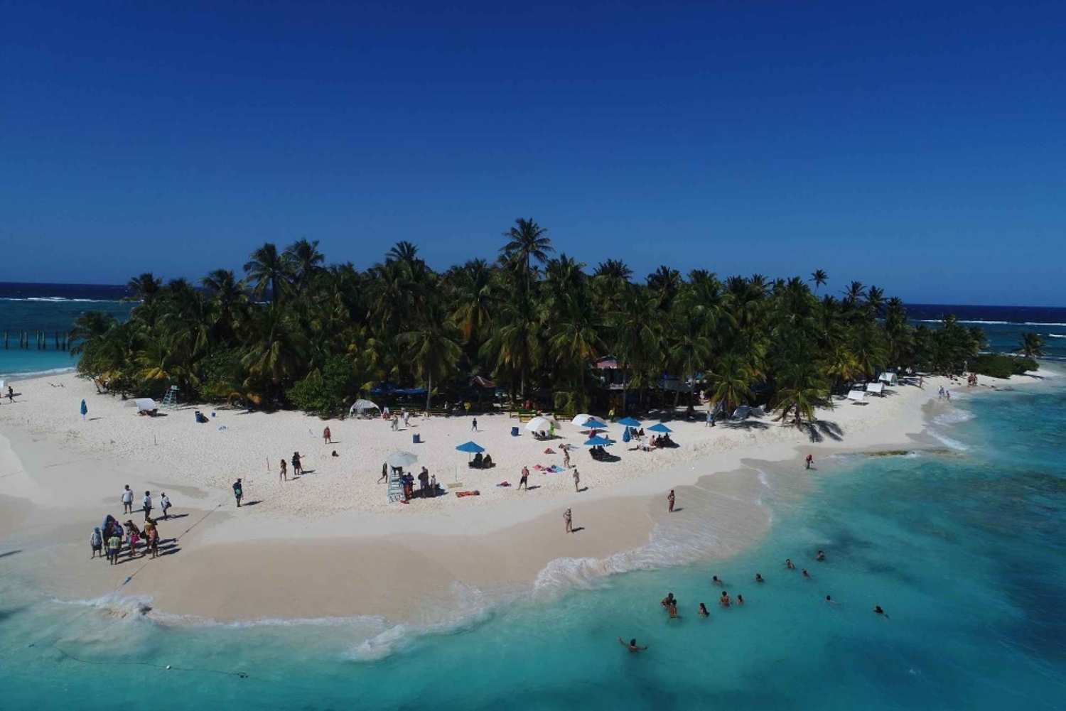 Passeio de dia inteiro à ilha de Johnny Cay em San Andrés