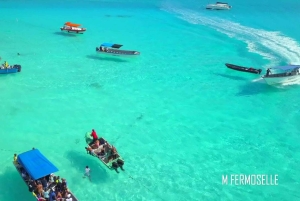 Passeio de dia inteiro à ilha de Johnny Cay em San Andrés