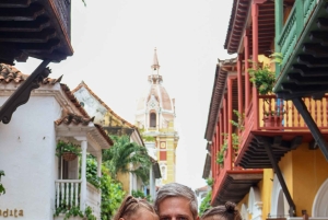 旧市街での美食ツアーとプロによる写真撮影