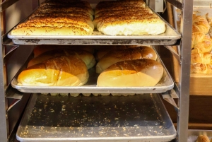 旧市街での美食ツアーとプロによる写真撮影