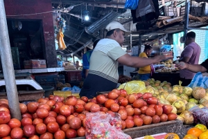 Conosci la vera Cartagena: tour gastronomico e culturale del Mercado Bazurto