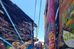 COMUNA 13 GRAFFITI TOUR WITH DRONE VIDEO AND PHOTOS