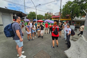 Medellín: Graffitirundtur i Comuna 13 med tillverkning av proteinshakes