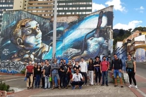 Graffiti Tour w La Candelaria Bogota z transportem