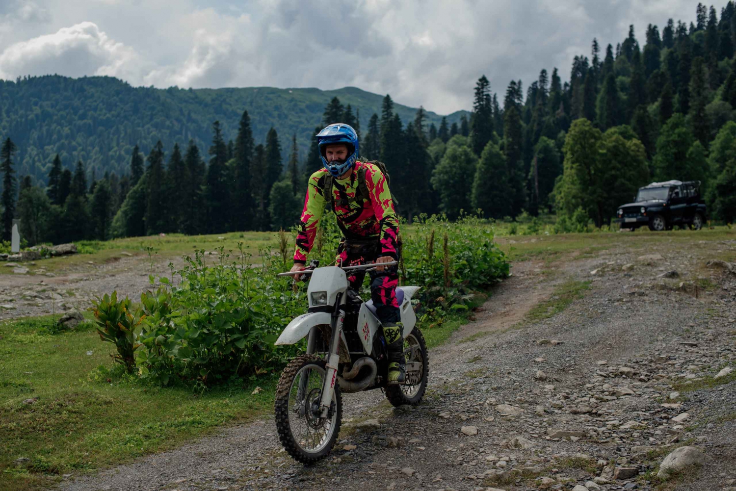 Guarne: Enduro Tour with Hotel Transfer and Local Guide