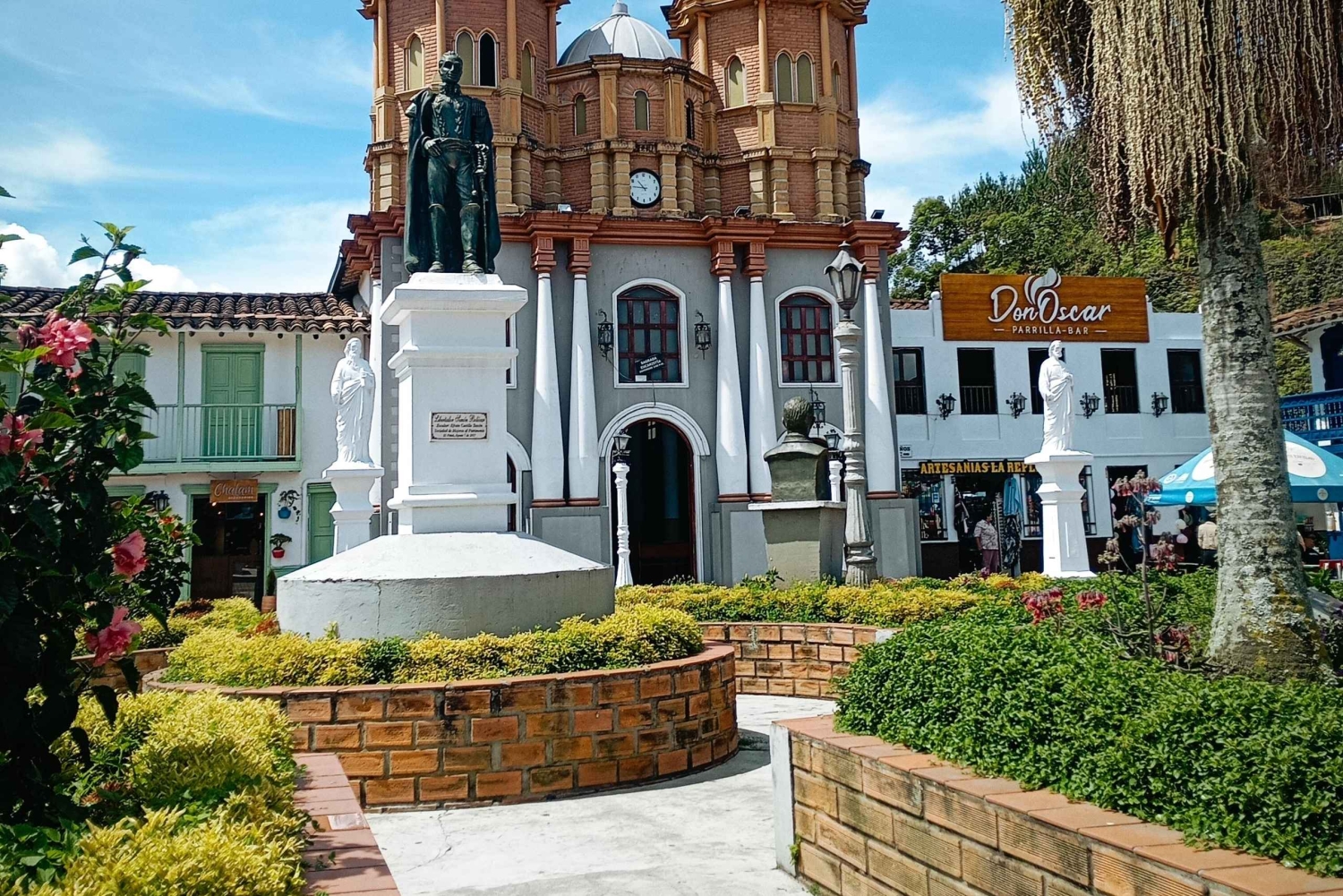 Guatapé-mukautettu kierros, enintään 6 matkustajaa, pieni kuljetus