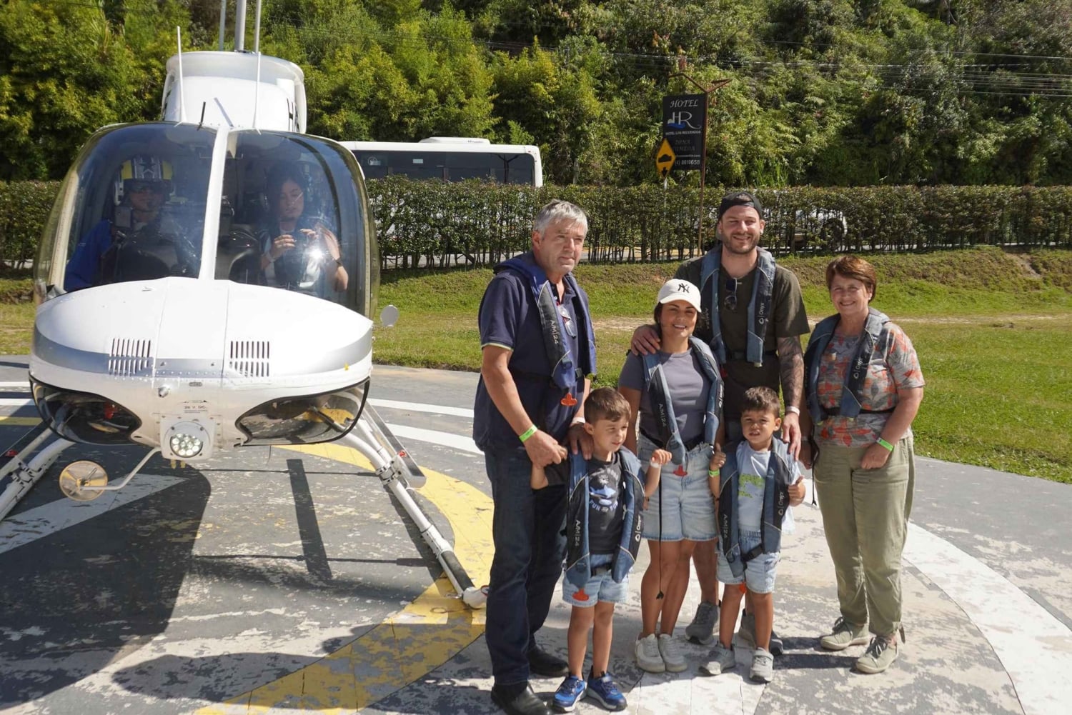 Guatapé in famiglia: volo panoramico in elicottero sul bacino idrico (6 min)