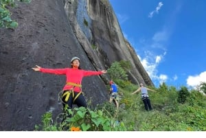 Guatapé: Kultowa wspinaczka skałkowa dla początkujących i ekspertów.