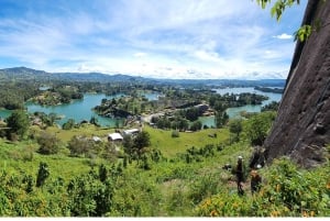 Guatapé: Kultowa wspinaczka skałkowa dla początkujących i ekspertów.