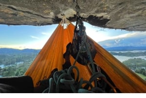 Guatapé: Kultowa wspinaczka skałkowa dla początkujących i ekspertów.