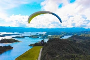 Guatape: Paragliding Experience