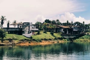 Guatapé, Piedra del Peñol and Boat Tour from Medellín