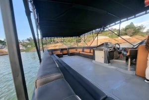 Guatapé : croisière privée festive avec musique