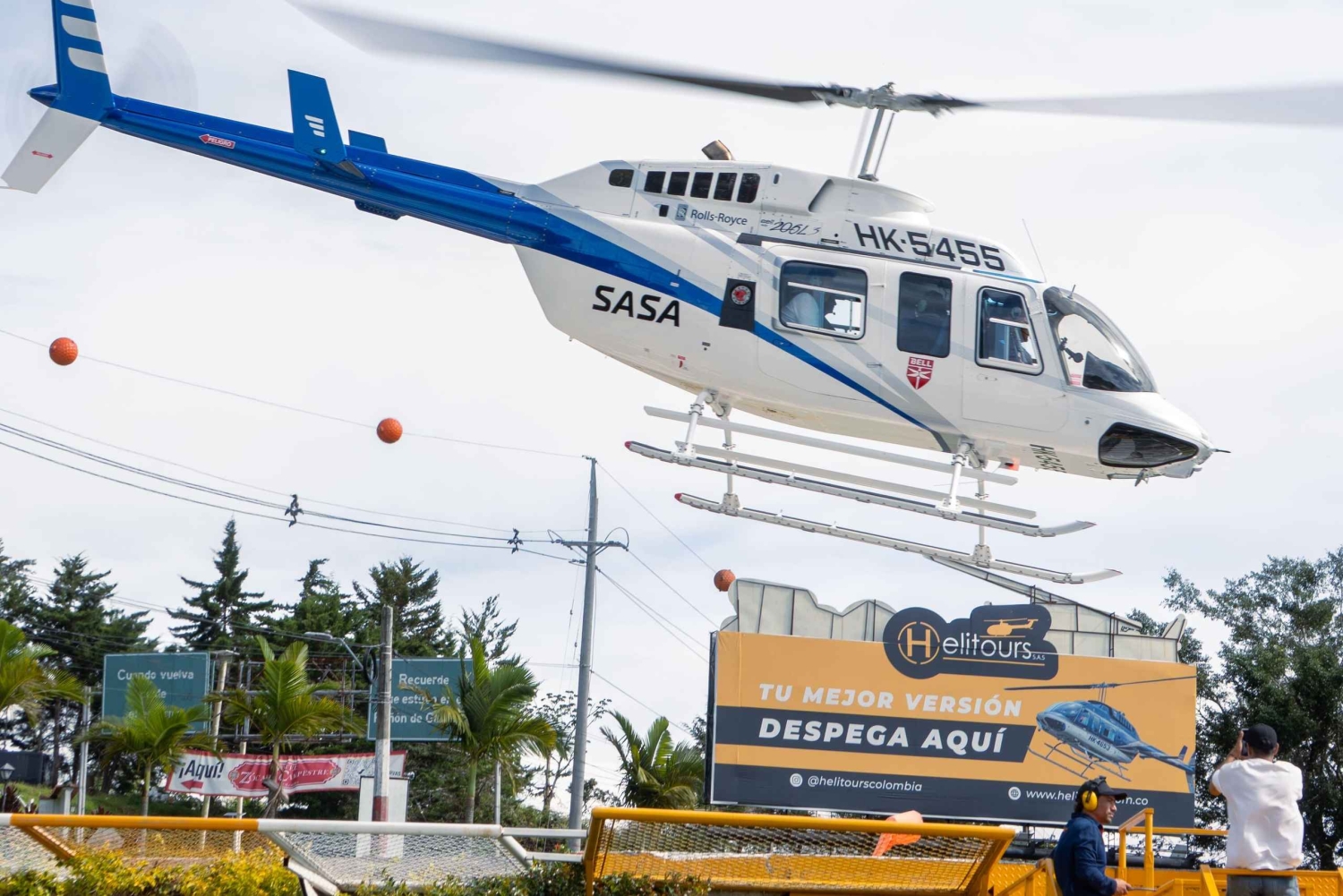 Guatapé: Panoramaflug mit dem Helikopter über den Stausee (6 Minuten)
