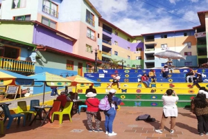 Guatapé: Tour Guatapé y Peñol desde Medellín todo incluido.