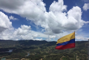 Guatapé: Tour Guatapé y Peñol desde Medellín todo incluido.