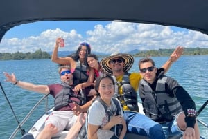 Guatapé: Tour with Boat Ride, Private Island, and El Peñól