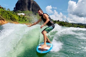 Guatapé: Experiencia de wakeboard y wakesurf