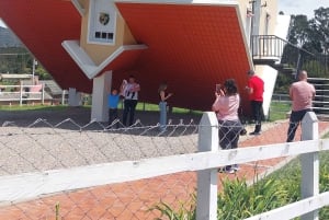 Lagoa Guatavita + Casa Loca + Pueblo + Catedral de Sal