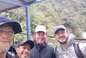 Opastettu kävelyretki Quinchanaan, värikkääseen esi-isien kylään