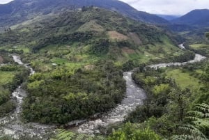 Opastettu kävelyretki Quinchanaan, värikkääseen esi-isien kylään
