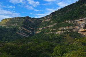 Hiking along the Camino Real: Barichara-Cabrera, waterfalls, and the Río Suárez canyon