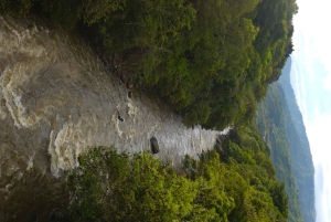 Ibagué: Combeima Canyon Hike, Yoga & Hot Springs Camp