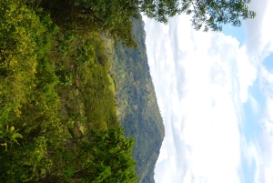 Ibagué: Combeima Canyon Hike, Yoga & Hot Springs Camp