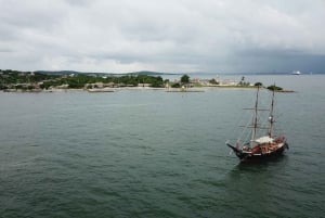 Island Beach Trip Äventyr på piratskepp med lunch och dryck