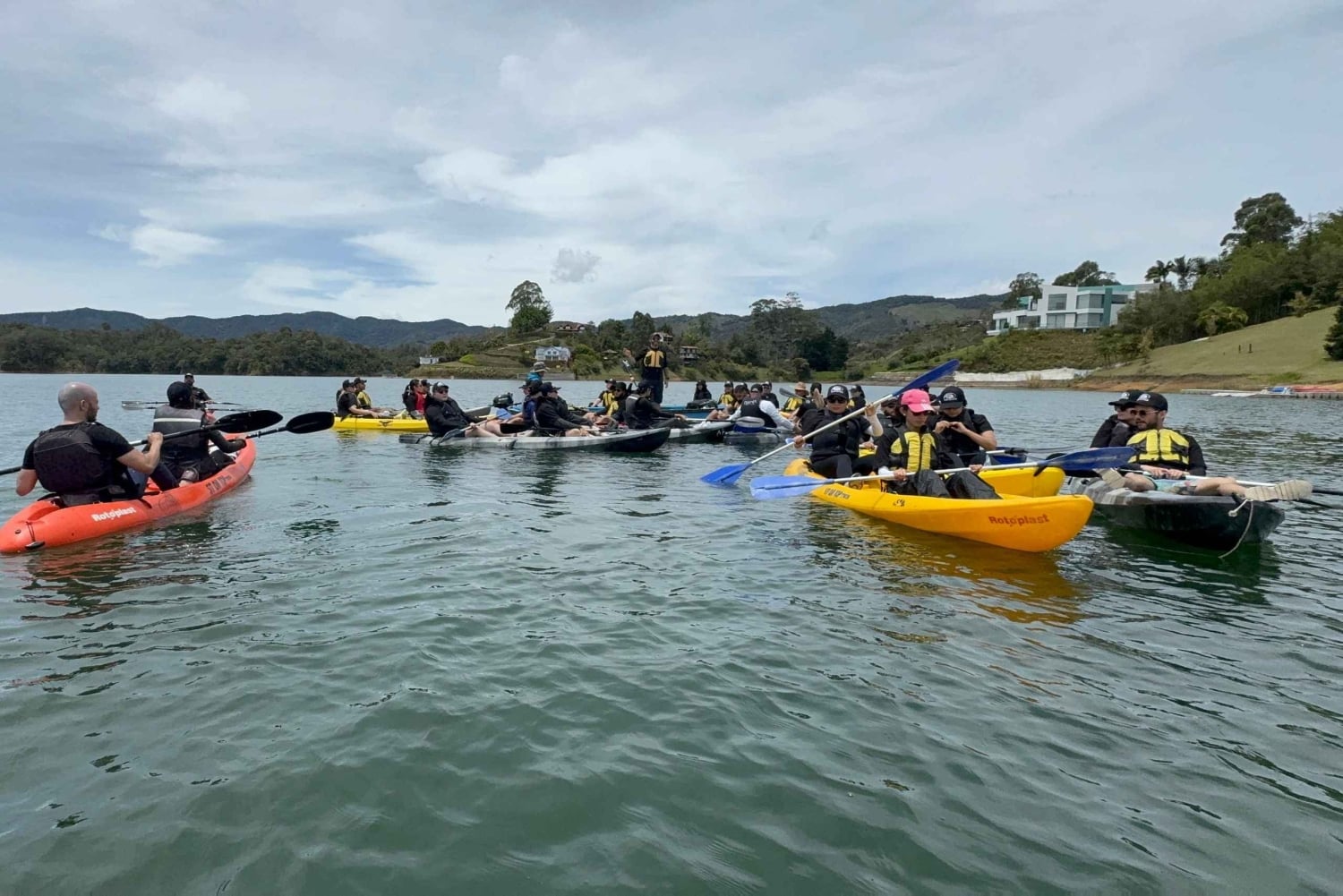 Kayak tour on Lake Guatapé