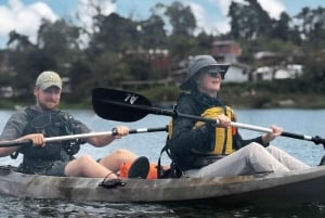 EXCURSION EN KAYAK SUR LE LAC DE GUATAPE