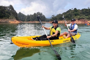 EXCURSION EN KAYAK SUR LE LAC DE GUATAPE