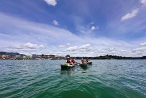 Kayak tour on Lake Guatapé