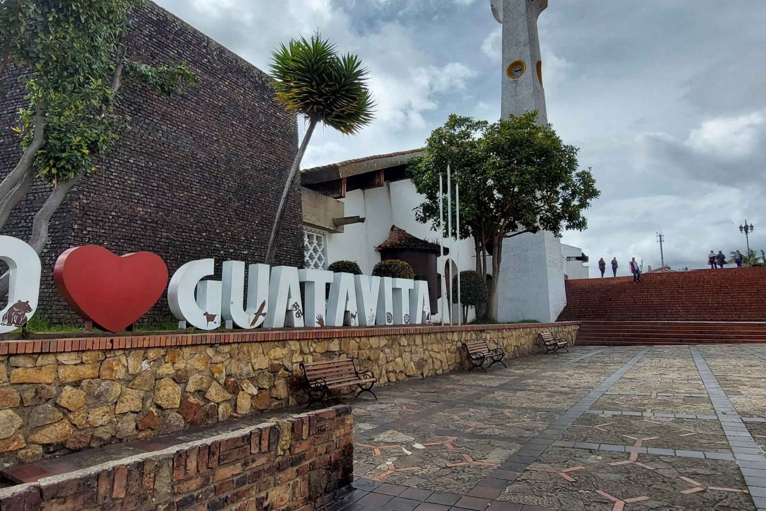 Laguna Guatavita + Catedral de sal private transportation