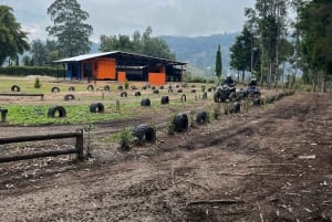 Medellín: Tour mit dem Quad (ATV) durch 3 Berge und Wasserfall